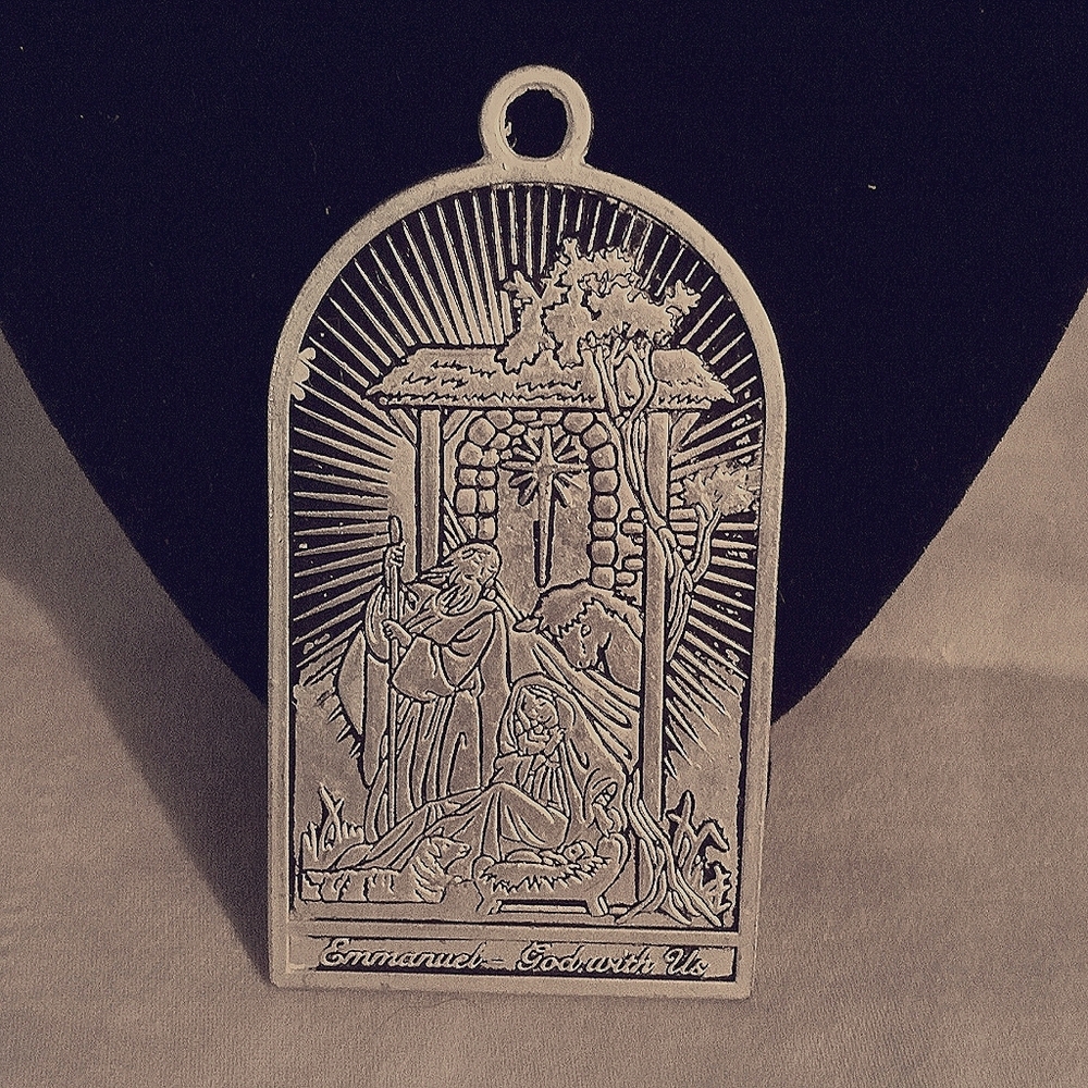 Vintage Silver Tone Nativity Christmas Pendant